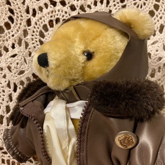 1992 Tender Heart Treasures Aviator Teddy Bear - Jointed with Working Clothing - Picture 4 of 17
